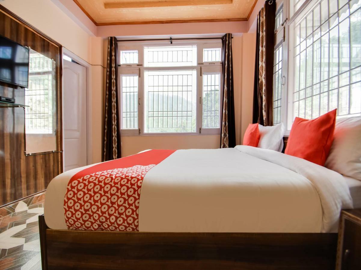 Oyo 45320 Hotel Mars Agartala Exteriör bild
